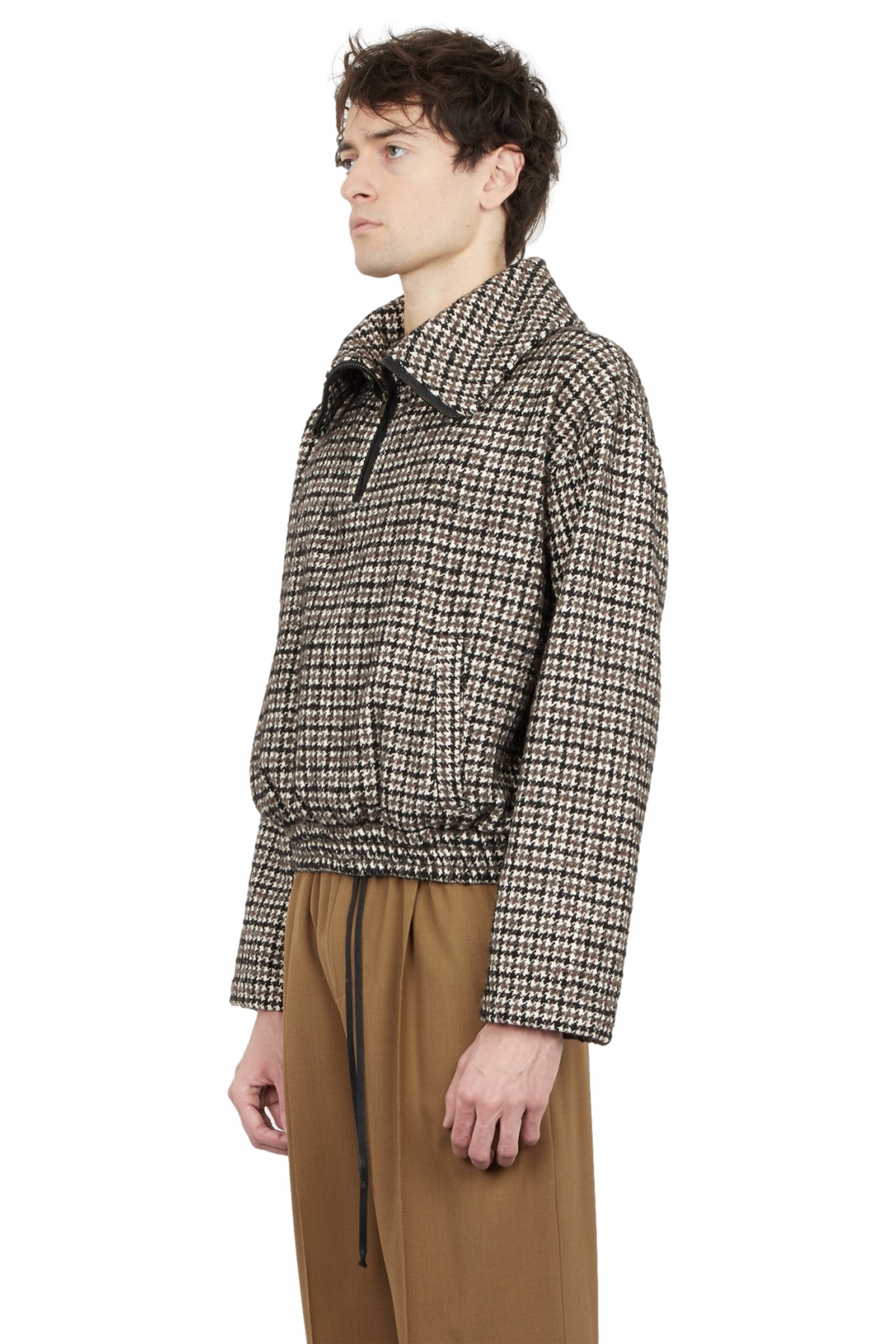 Le sweat col zippé