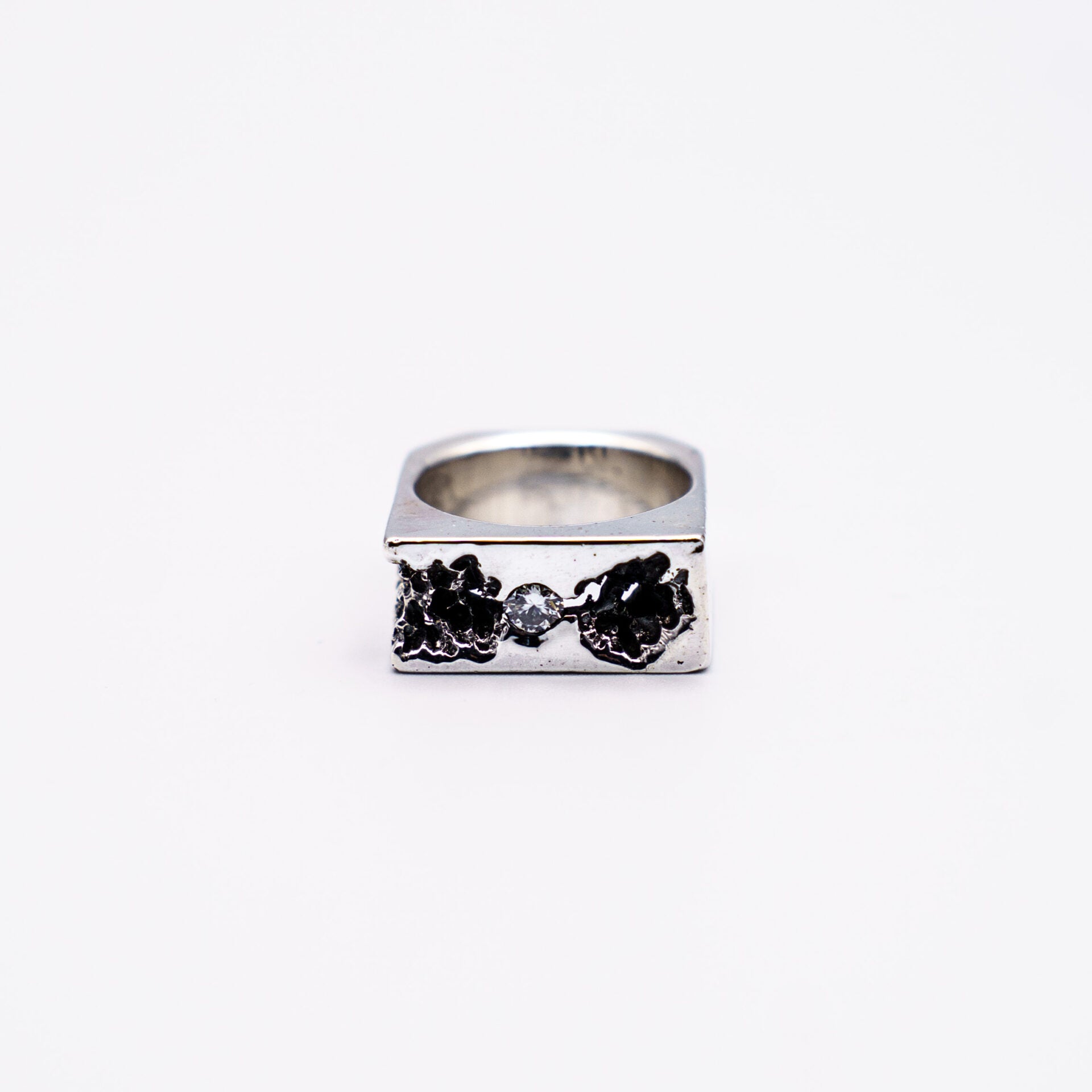 Ylang Ravel  TIFFANY'S 