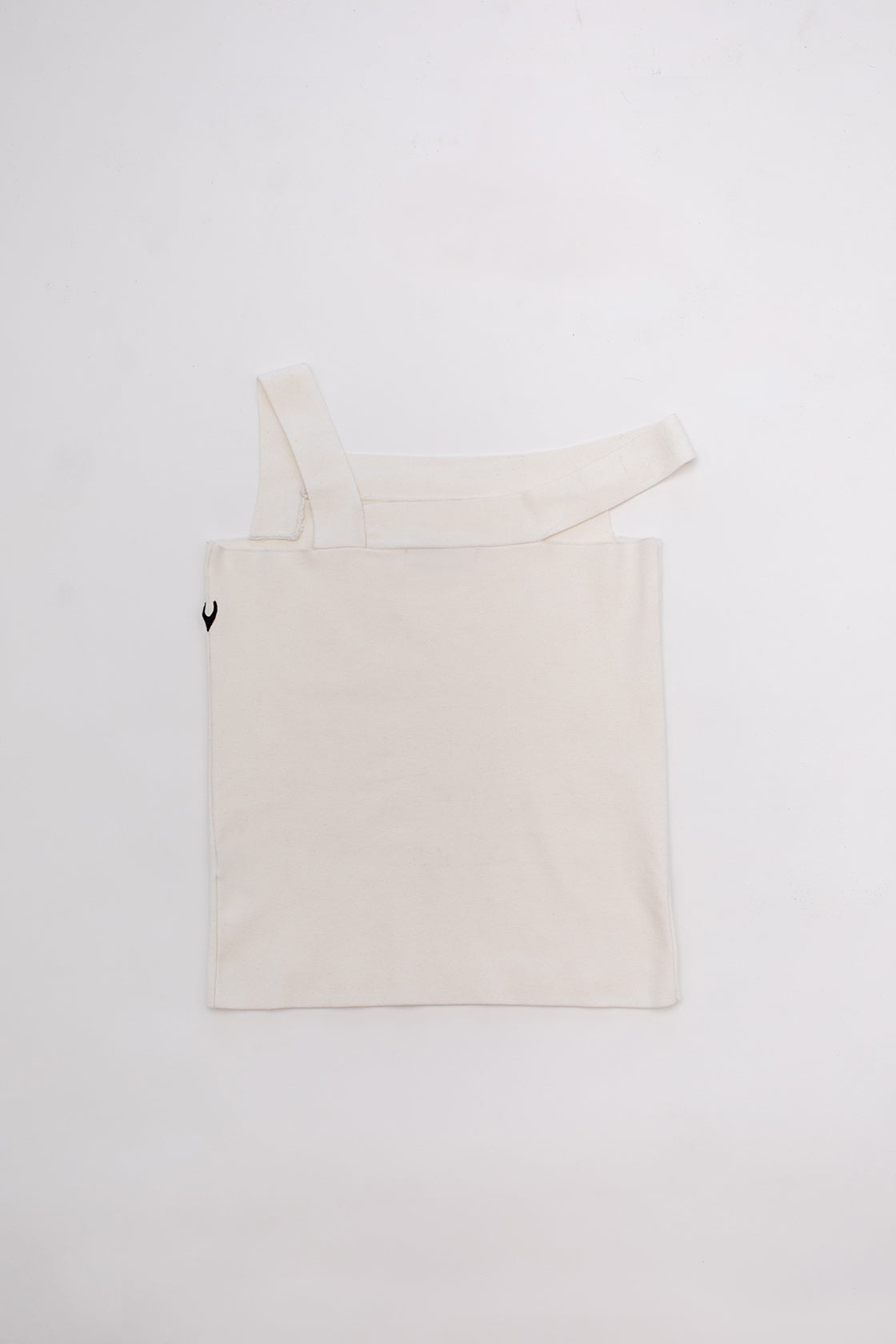 FANG Knitwear Asymmetrical Off-The-Shoulder Knit Tank 